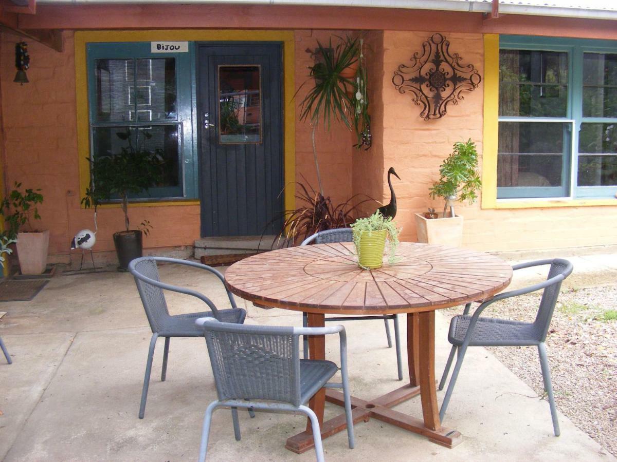 Trevalia Accommodation Penwortham Экстерьер фото