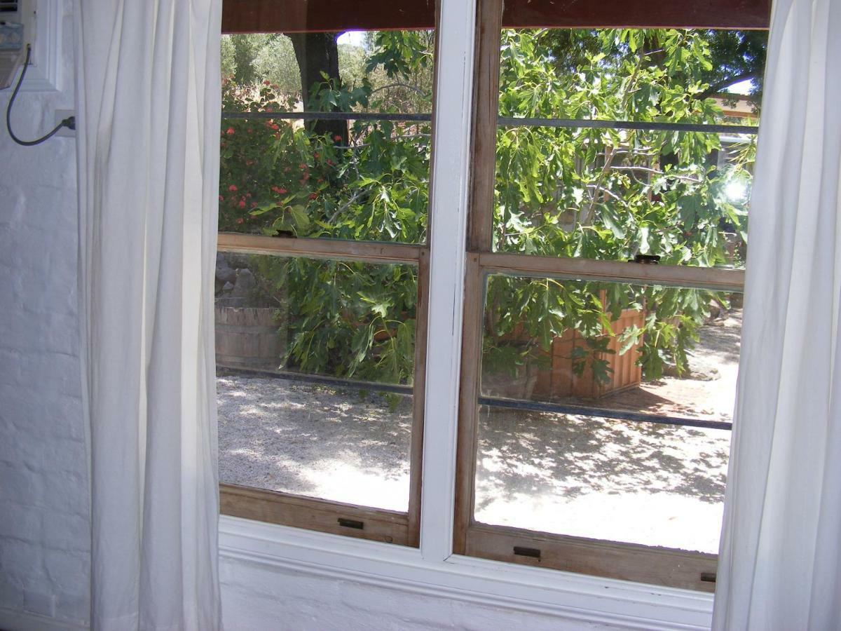 Trevalia Accommodation Penwortham Экстерьер фото