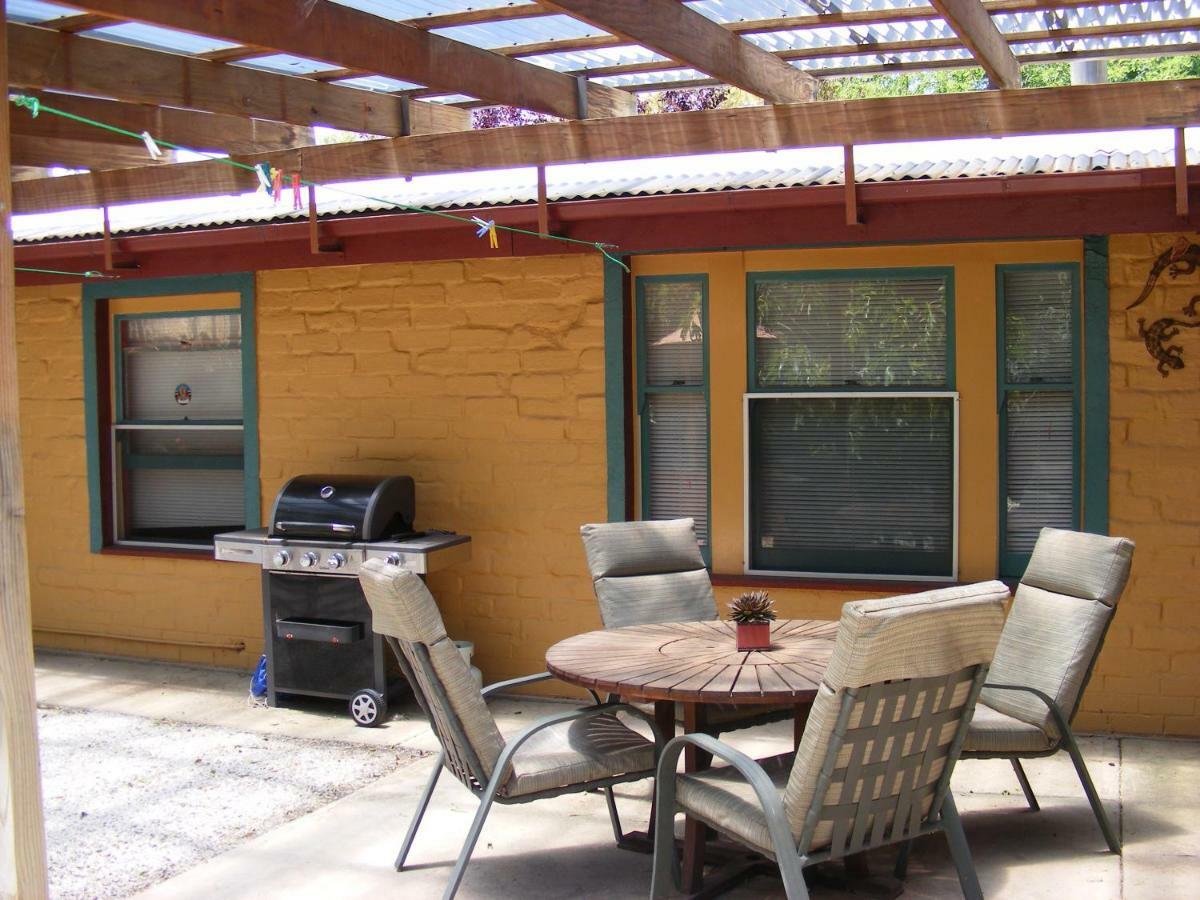 Trevalia Accommodation Penwortham Экстерьер фото